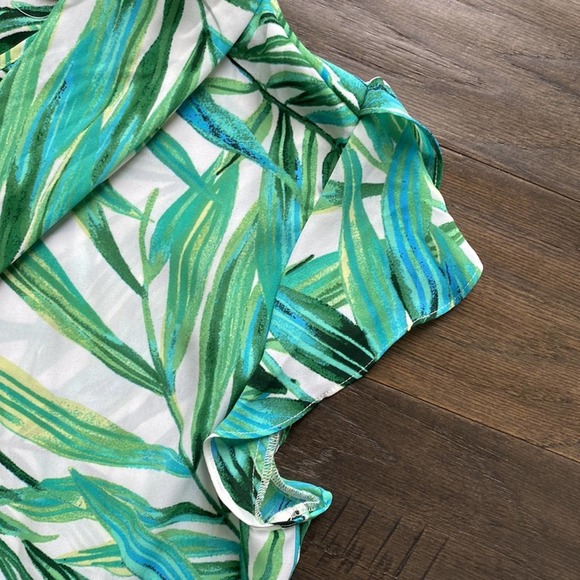 New York & Company  Palm Print Tie Neck Blouse NWOT Sz XL - Picture 2 of 6